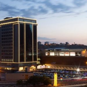 Laleh Park Hotel