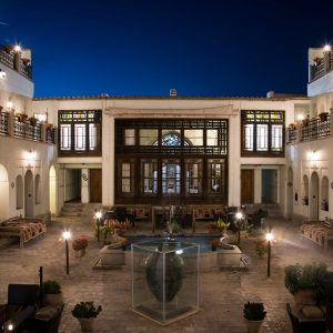 Atigh Traditional Hotel